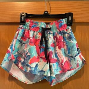 Salt Life Girl’s/Youth Floral Volley Shorts NWT Size XS